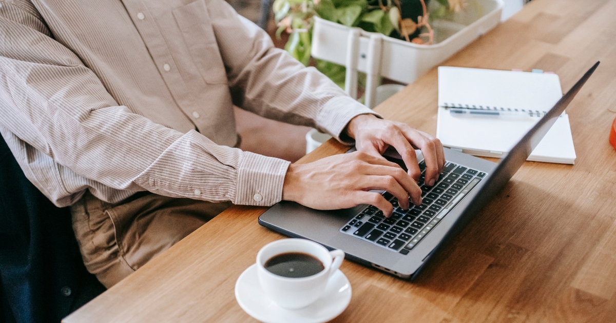 When to Move from a Solo Virtual Assistant to a Full Remote Team